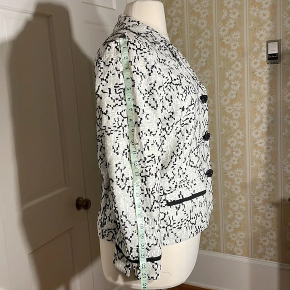 👀Chicos (nubby) Jacket 👀 - Picture 5 of 9